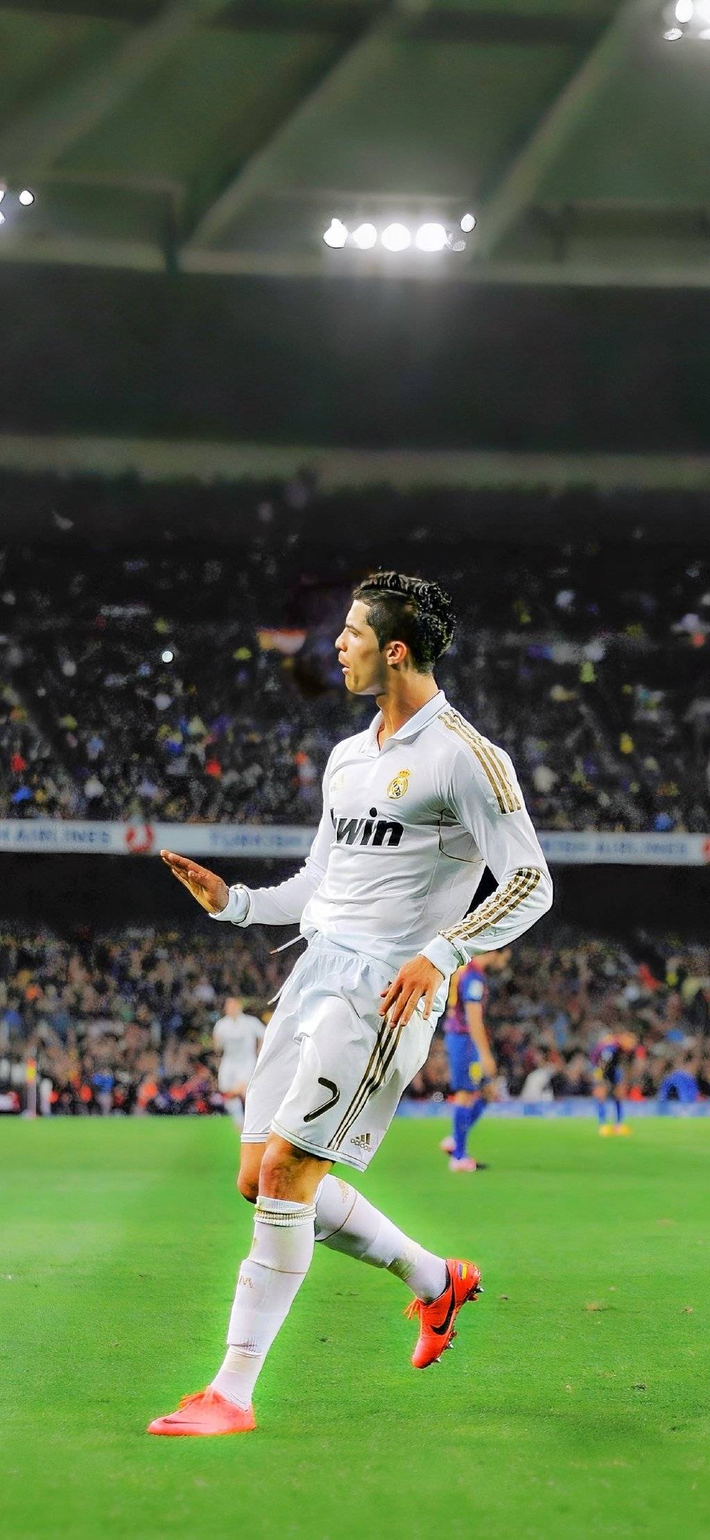 九游APP最新版-C罗迎来七赛季出色发挥，FPX观众热烈欢呼！全场沸腾不已的简单介绍
